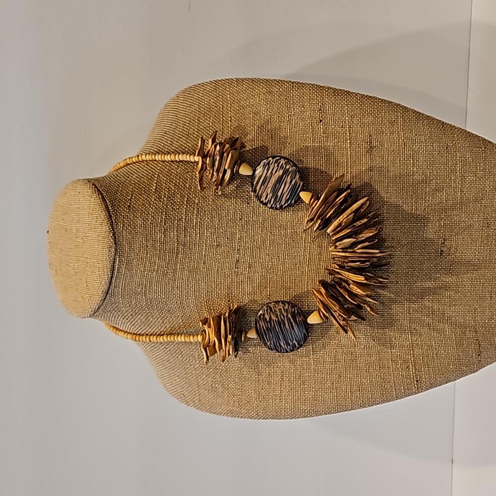 Vintage 70s Coconut Bead Necklace Festivals Tribal Tropical Beachy 22"